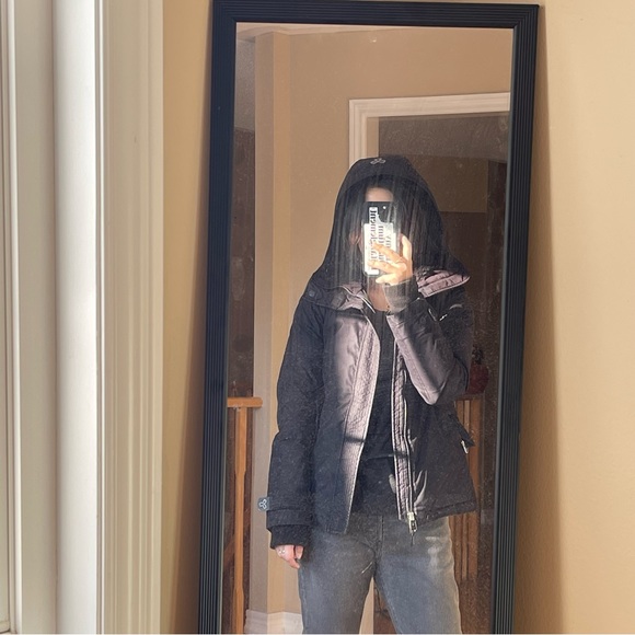 TNA Vail Parka from Aritzia - Picture 2 of 4